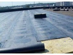 聚酯胎自粘改性瀝青防水卷材 現代建筑防水的新選擇